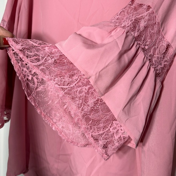 Lane Bryant Blouse sz 14/16 pink with lace bell sleeves - Picture 3 of 6